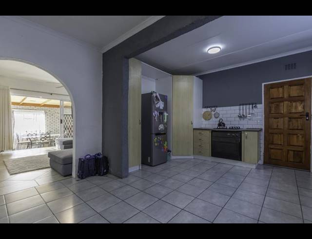 3 BEDROOM HOUSE FOR SALE IN BONAERO PARK